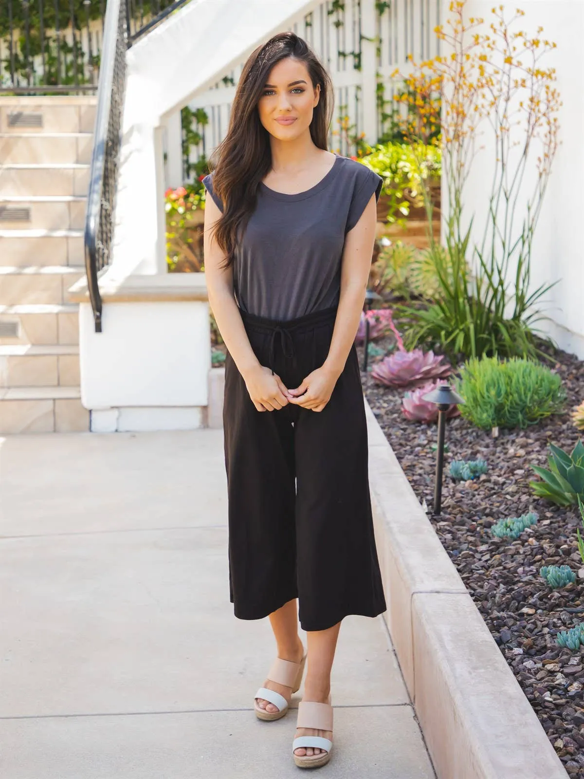 Cropped Wide Leg Gaucho Pants; Black